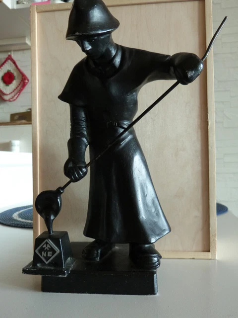 metallguss figur Stahlkocher aus Ne-metall