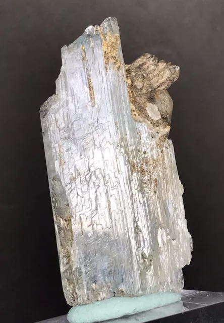 (beautiful Kunzite with Quartz Crystal specimen From Afghanistan 99 Carats