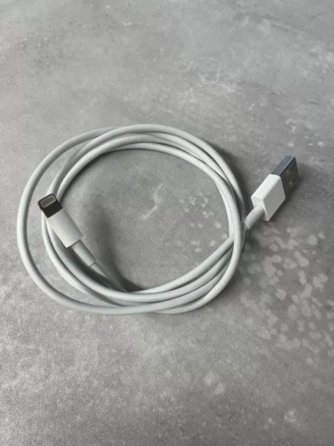 Original Apple Ladekabel USB - Lightning / USB-A / Datenkabel für iPhone iPad