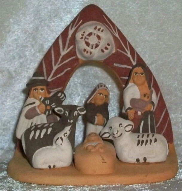 QUINUA TERRACOTTA CLAY Folk Art Pottery Christmas Nativity Diorama