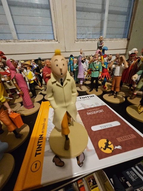 Figurine Tintin N°95 - Tintin à La Valise - Collection Officielle (Résine, Occasion)