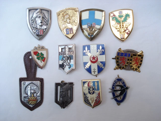lot-12-insignes-militaires-arm-e-fran-aise-tous-differents-eur-10-00
