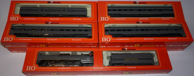 Rame Rivarossi Illinois Central EMD8 ép. III - 7 Caisses + Loco Double - HO 1/87