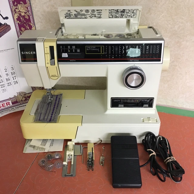 SINGER SEWING MACHINE Model 6235 Complete With Extra Sew Very Well And