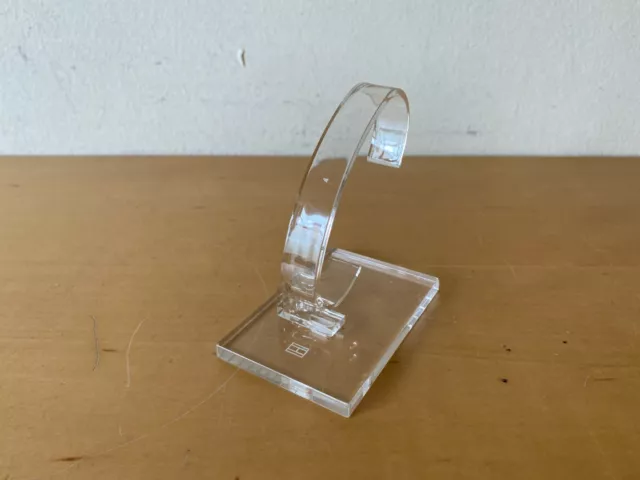 Used - Watch Support Tommy Hilfiger Stand Watch - Plastic - 7´ 2x2in - Used