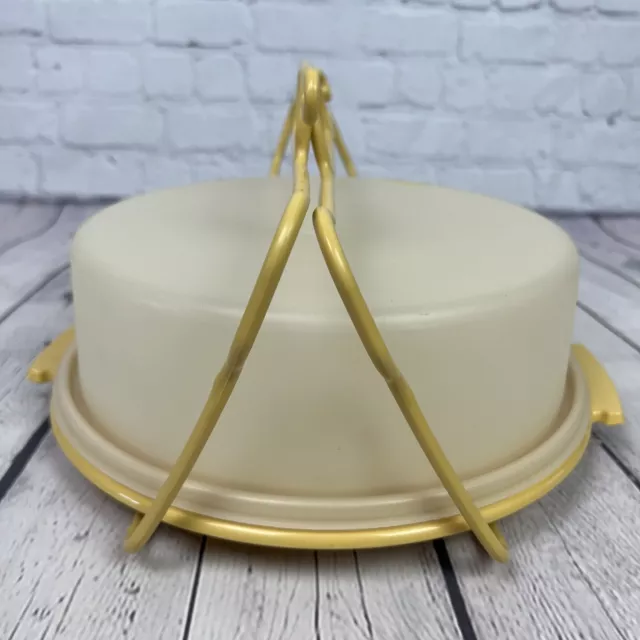 Vintage Tupperware Pie Cake Keeper Carrier Cream 719-1 Lid 720-1 Cariolier 425-2