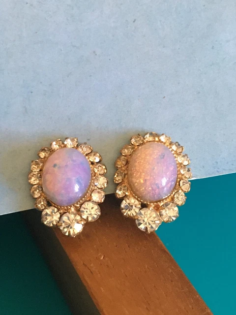 Boucle D'oreille Ancienne Clip En Opaline - Bijou Vintage En Verre (occasion)