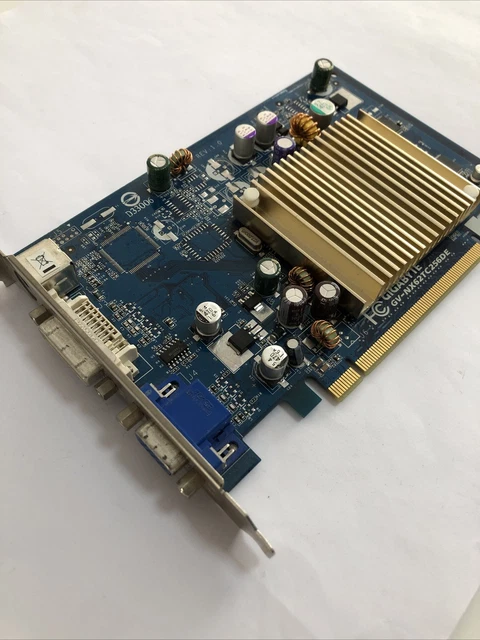 Carte graphique GIGABYTE GV-NX72G512E2 REV 2.3