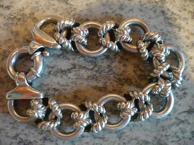 Bracelet En Argent Massif - Très Beau - Occasion