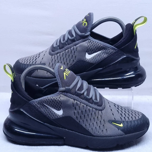 Black/gold air max oketo junior trainers hot sale