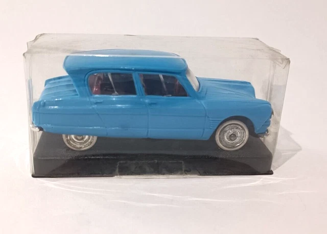 Citroën Ami 6 by Norev 1/18 Citroën Scalemodels