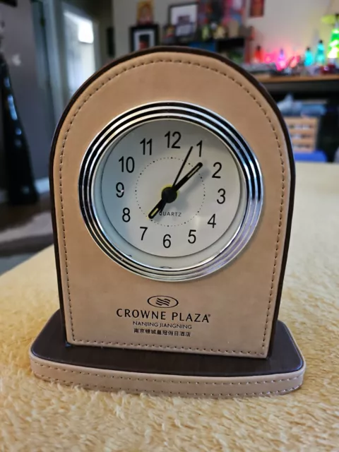 Crowne Plaza Nanjing Jiangning China Hotel Souvenir Travel Clock Works 2