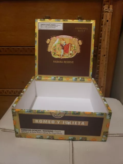 Romeo y Julieta Cigar Box - Habana Reserve Churchill Handmade Honduras - EMPTY