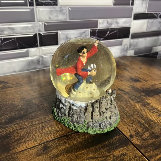 Retired Vintage Rare Enesco Harry Potter Quidditch Snow Globe.