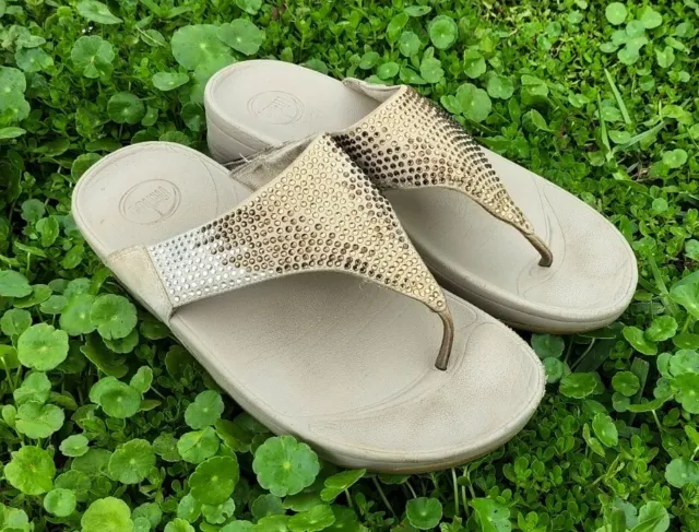FitFlop Flare Women's 10 Pebble Tan Rhinestone Thong Wedge Sandals 302-094