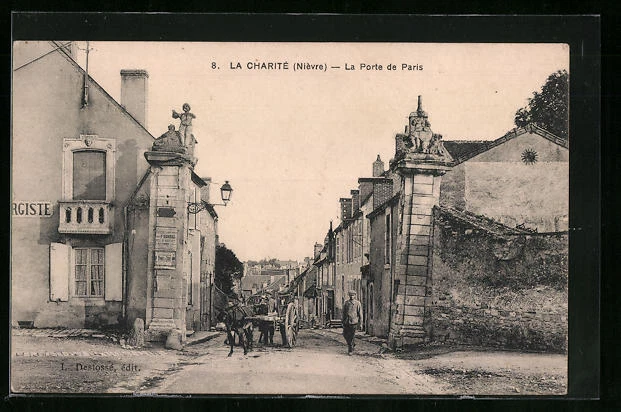 CPA La Charité, La Porte de Paris