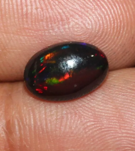 Black Opal Gemstone AAA Rot Feuer Äthiopische Schwarz Oval cabochon 1.65 Karat