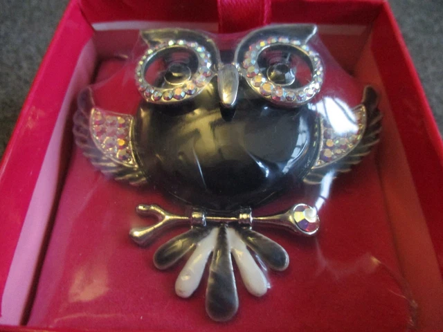 Butler and wilson best sale owl brooch