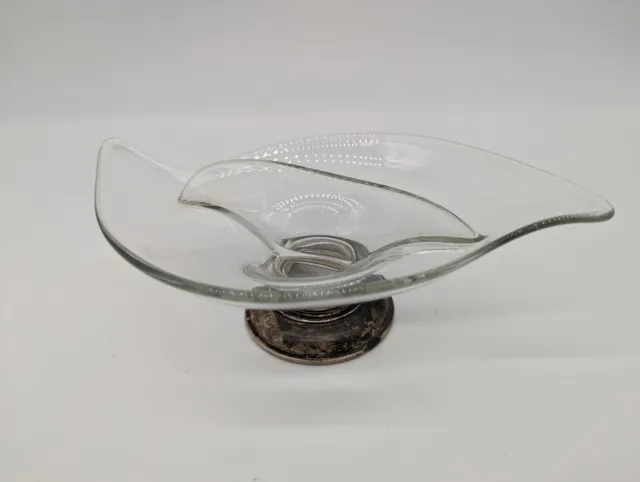 https://www.picclickimg.com/y7wAAOSwoHZlYi5Y/Wallace-Sterling-8904-and-Cut-Crystal-Divided-Bowl.webp