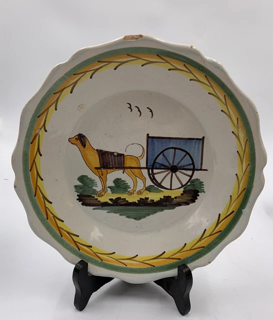 Assiette FAIENCE DE Nevers Chien tirant une charette Fin XVIIIe début XIXe