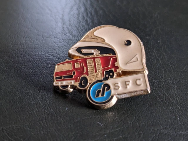 PIN'S CAMION SAPEURS Pompiers Vienne Fire Truck FireFighter lapel pin ...
