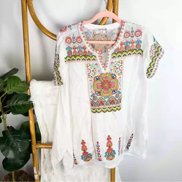 Johnny Was Workshop White Floral Embroidered Blouse sz M