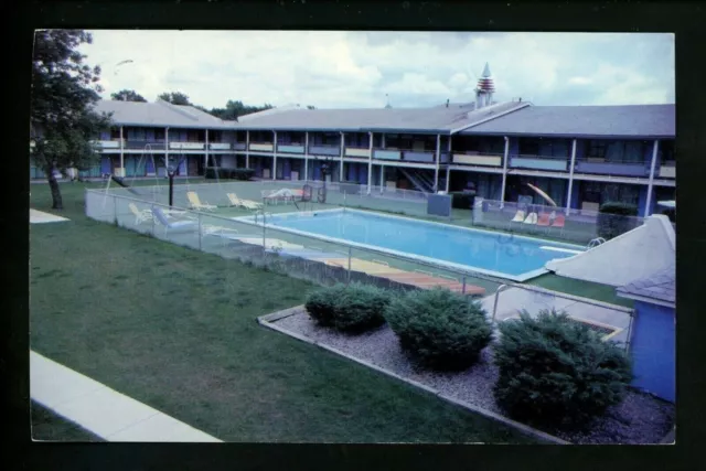 Michigan MI Vintage postcard Port Huron, Colonial Motor Inn Motel