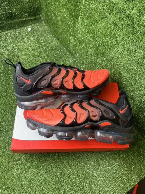 Nike Air VaporMax Plus Black Crimson Gradient size 11.5 DZ4857-001 OG Clean