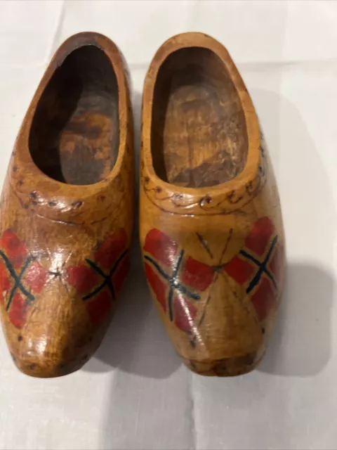 Vintage DUTCH Wooden Shoes Hand PAINTED CARVED Art CLOGS