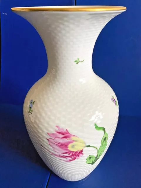 Herend Porcelain Handpainted Kitty Vase 6953/Ky