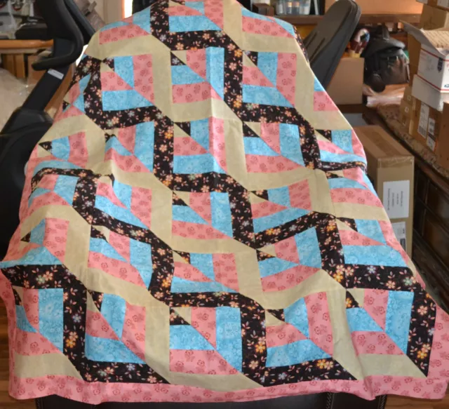 Edredón superior - triángulos extravagantes - beige, agua, rosa polvorienta, floral, 50""x58""-1205I, HECHO en EE. UU.