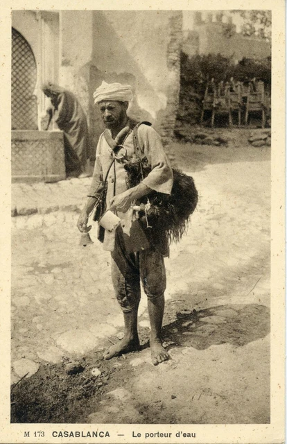 Carte Postale // Maroc / Casablanca Le Porteur D'eau