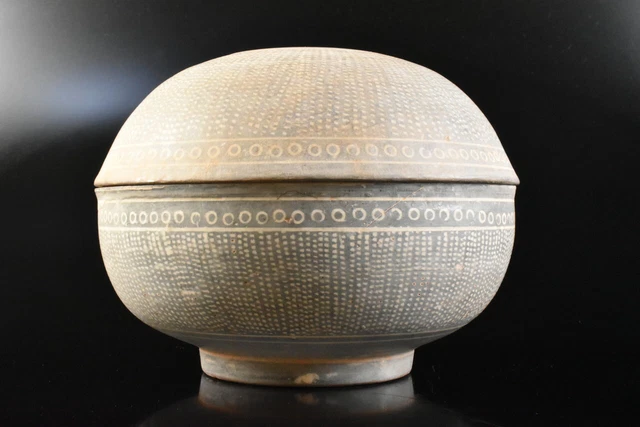 M1335: XF Korean Goryeo celadon pattern LIDDED CONTAINER/CAKE BOX