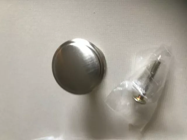 cabinet drawer/door knobs/pulls