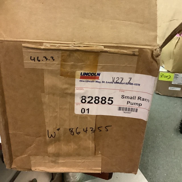Lincoln Industrial 82885 Oil ram Pump Lubricator Small Ram Pump