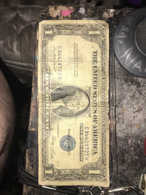 Series 1935 E Blue Seal. One Dollar Silver Certificate Note Rare (two)