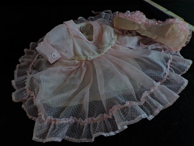 Belle robe ancienne de poupée ancienne - Collection
