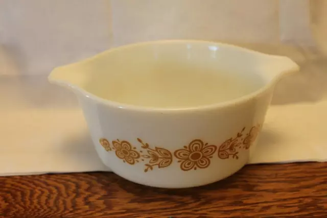 Vintage Pyrex Butterfly Gold 1 1/2 qt Casserole Dish No Lid 474B