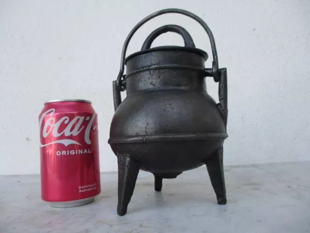 Vintage 0,8 Litre Cast Iron Lovely Cooking Old Gypsy Pot Cauldron 3 Legs & Lid