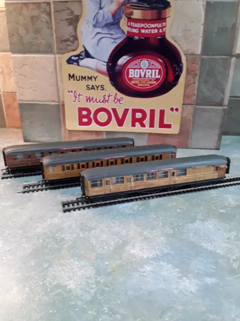 A Rake Of Three Hornby Oo Gauge Lner Coaches.