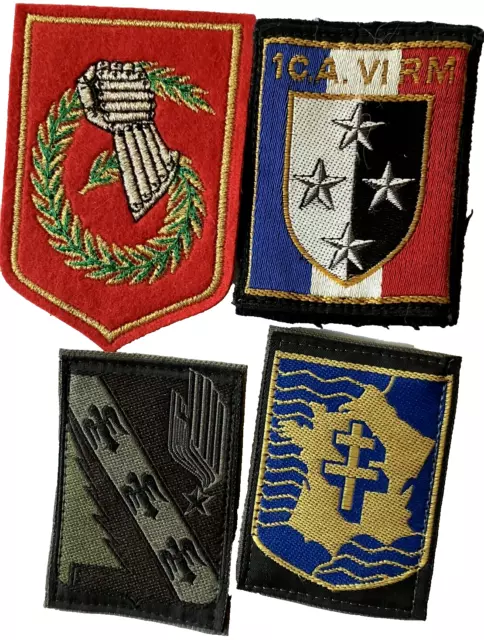 Lot De 4 Insignes Militaires Tissu De Grandes Unites