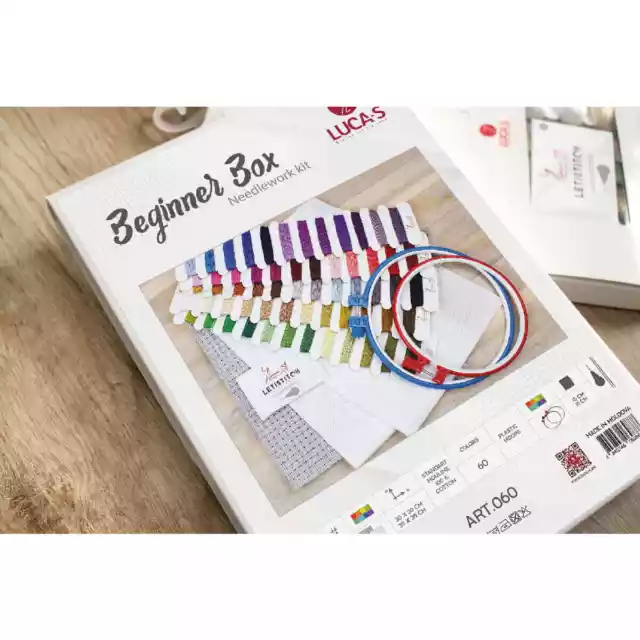 Luca-S Kit de démarrage broderie "Box débutant" 060 avec beaucoup d'accessoires,