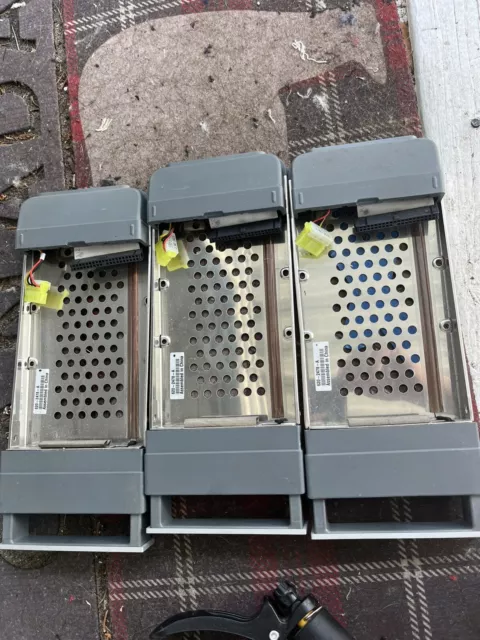 Apple Xserve Raid 3.5" (IDE/ATA) Carrier 620-3084-C 620-2478-A #7024 Lot Of 3 Apple Xserve Raid 3.5" (IDE/ATA) Carrier 620-3084-C 620-2478-A #7024 Lot Of 3