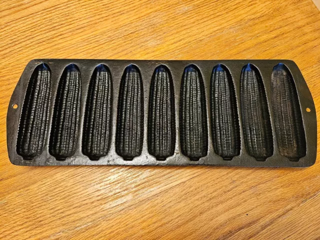 Cast Iron Corn Stick Cornbread Pan - 9 Slot - Vintage - Unmarked