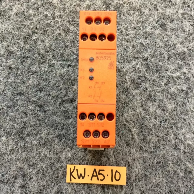 E.Dold & Sohne LG5925 SAFE MASTER KG EMERGENCY STOP MODULE AC 15 230V BG5925