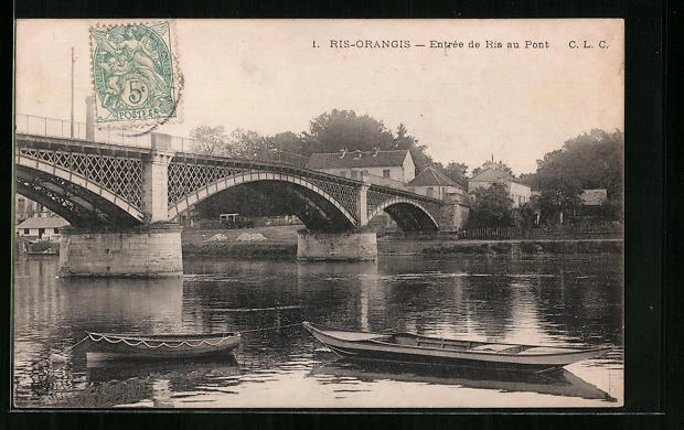 CPA Ris-Orangis, Entree de Ris au Pont 1909