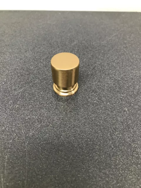 Transitional Heritage 1 Inch Cylindrical Cabinet Knob - Satin Brass