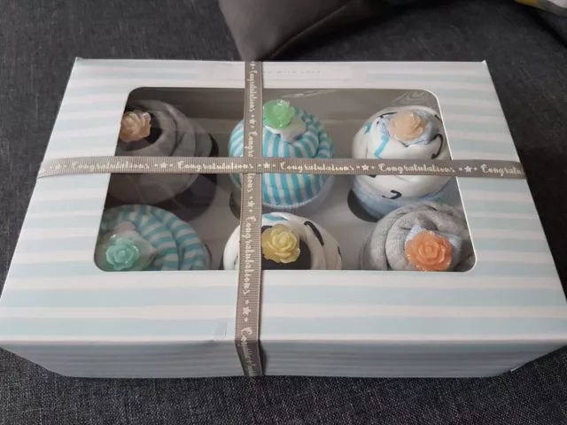 Baby hamper Shower Gift Cupcakes socks Boy Girl Maternity Mum NewBorn Unisex