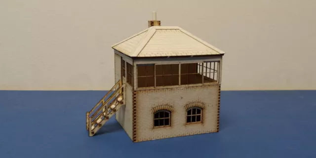 OO gauge Small L&CR/LMS signal box with L&R stairs options -B 00-33