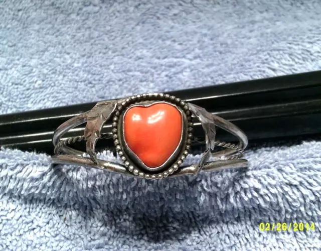 Vintage Navajo Bracelet Sterling Silver Spiny Oyster Shell 23.7 grams Size 5.75